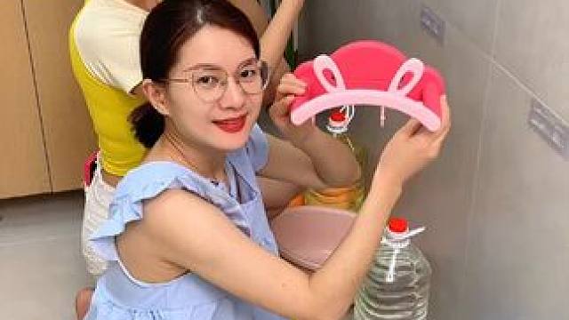 #兔耳脸盆架  可以收纳多个脸盆，家里的鞋刷都可以挂上去，还不占空间#免打孔  #小兔脸盆置物架