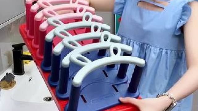 #兔耳脸盆架  可以收纳多个脸盆，家里的鞋刷都可以挂上去，还不占空间#免打孔  #小兔脸盆置物架