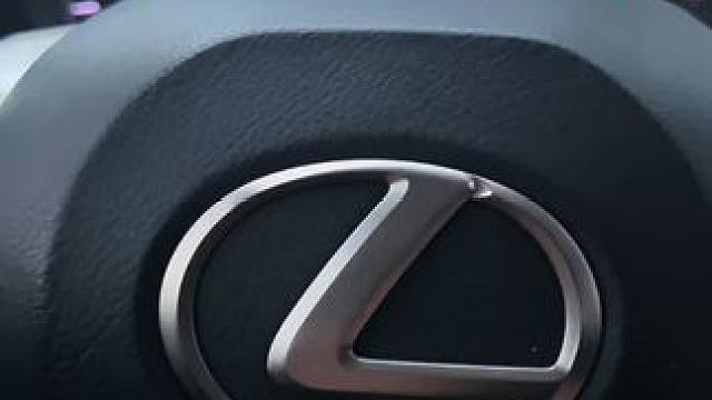 雷克萨斯RX300，8AR发动机更换高压喷油嘴（通病）#雷克萨斯 #汽车 #修发动机我们是专业的 #