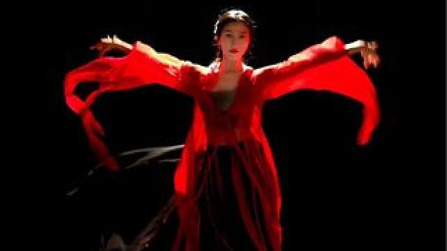 怎么转身又是一阵心痛#怎么转身又是一阵心痛 #舞蹈 #原创 #原创编舞 #氛围感