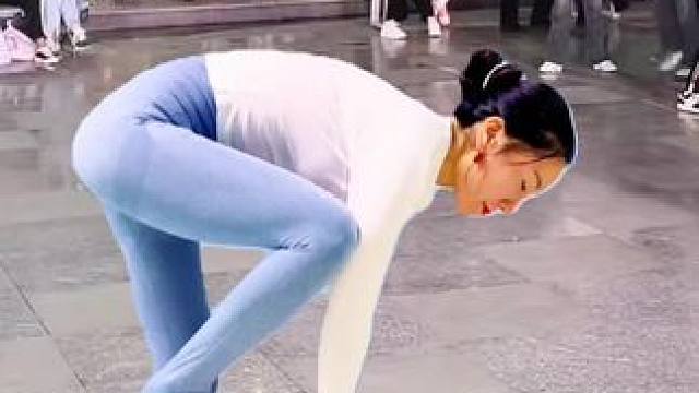 两个美女高难度柔术