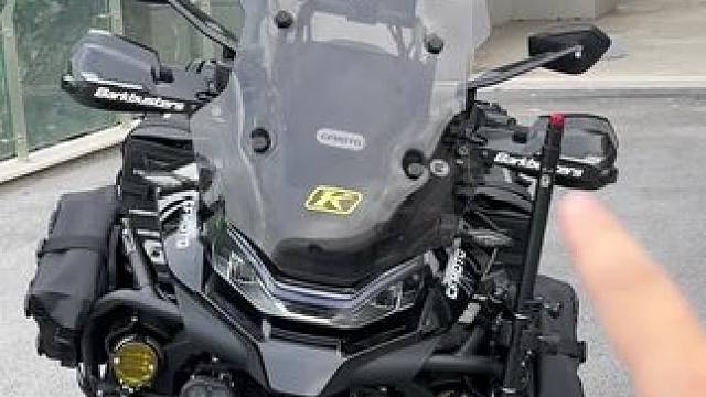 觉得原厂后视镜丑不好用的，可以花小钱升级一下，外观搭配车很帅！#800mt #机车 #高性能实用工具