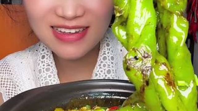 #热干面 #虎皮辣椒 #无辣不欢