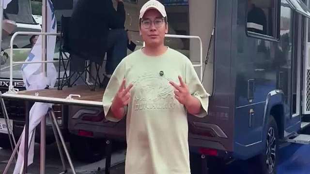 长安原厂峰景定制版，双遮阳棚、特色后翻阳台，配置齐全价格香！