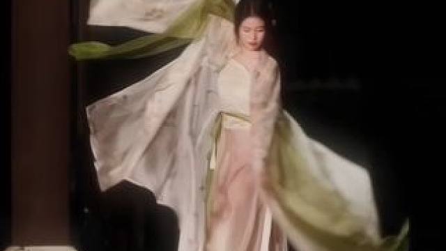 一朝相识百日思#古典舞 #古风 #古风舞蹈 #歌曲醉桃源