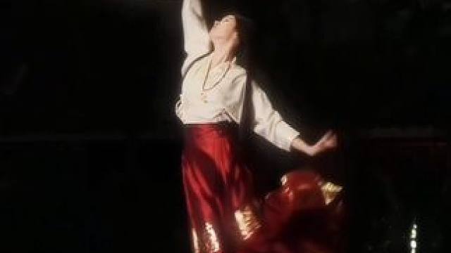 红尘来去散无痕，醉酒当歌思故人#古典舞 #马面裙 #长安姑娘