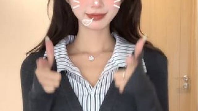 赶一个末班车#拜拜哈哈超甜手势舞 #今天长这样