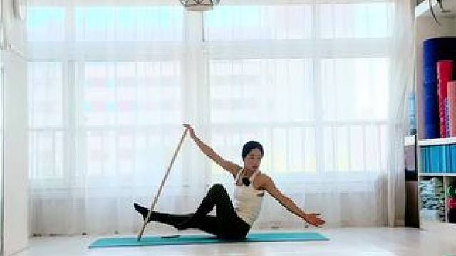 60分钟《棍子瑜伽》瑜伽让你5分钟看完，喜欢记得点赞收藏哦，喜欢口令讲解版的亲们，下方评论区留言告诉