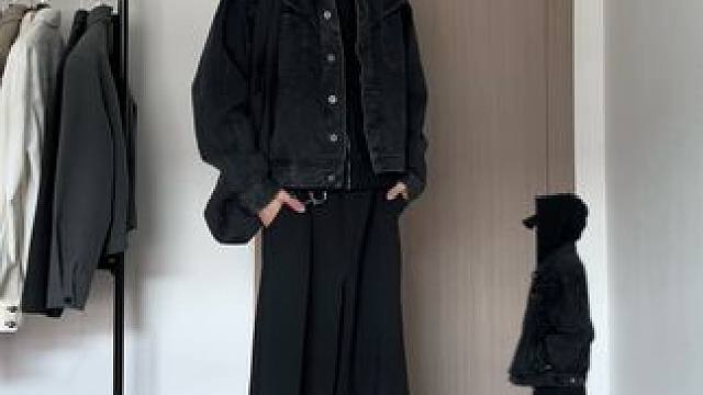 男生黑色系是真的帅#cleanfit #ootd穿搭 #秋冬氛围感 #会穿搭的男生有多加分 #穿出高