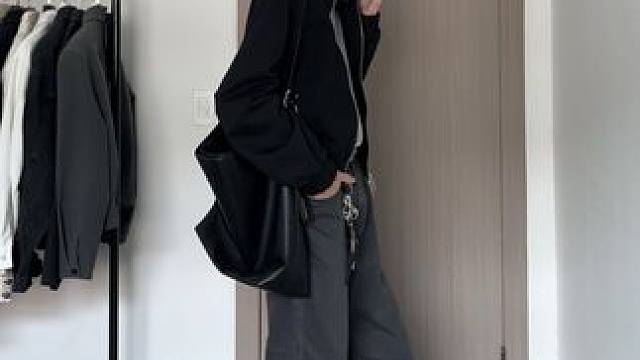 秋日简约的黑白灰色系搭配穿搭#cleanfit #ootd穿搭 #会穿搭的男生有多加分 #秋冬氛围感