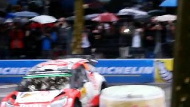 定点绘圆，不但彰显出精湛的技术，还呈现出一种艺术的魅力，在拉力赛中被展现得极为彻底。#wrc拉力赛#