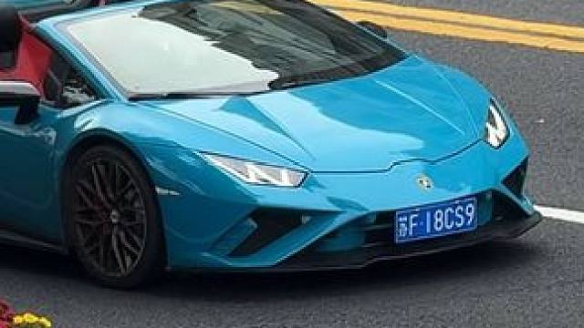 很想知道富少到底还有没有烦恼#上海豪车街拍