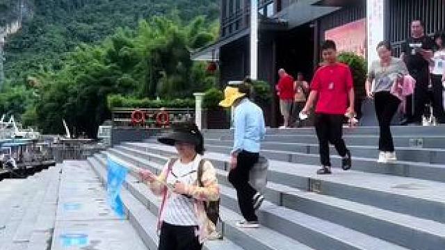 #山青水秀好风光游山逛水看风景 #就想在桂林看山山水水 #旅行推荐官