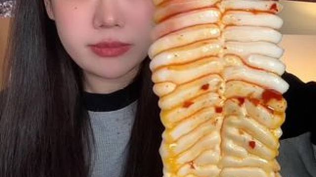 几个人很火的小众火锅食材来吃吃 #零食推荐 #吃货日常 #妈呀太香了 #火锅 #火锅食材