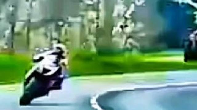 #motogp #压弯 #摩托车比赛 #危险动作请勿模仿 #曼岛tt