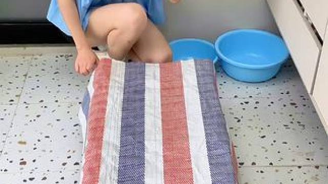 #兔耳脸盆架  可以收纳多个脸盆，家里的鞋刷都可以挂上去，还不占空间#免打孔  #小兔脸盆置物架