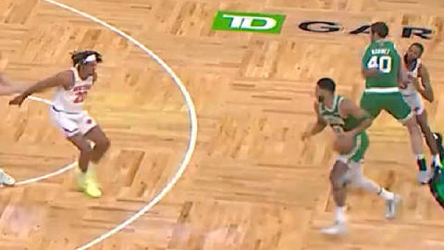 塔图姆终于改了，流畅多了，之前那个投篮又慢又丑。