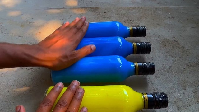 楼梯滚瓶子爆破解压时刻