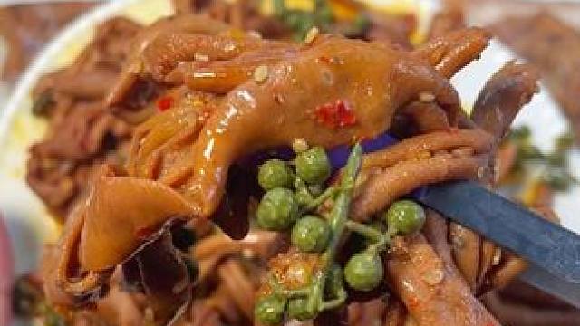 卤的特别入味的麻辣#藤椒鸭肠 麻麻辣辣的太好吃啦！！！#零食推荐 #解馋