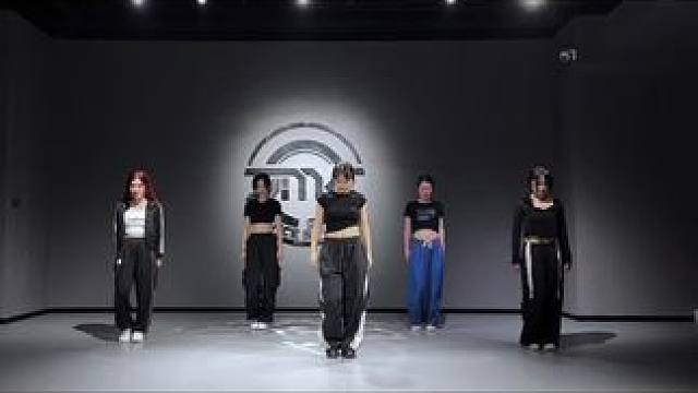 用bp的歌接着打铁！！#killthislove #一开编舞 #舞蹈课堂随拍 #一学就会系列 #翻跳