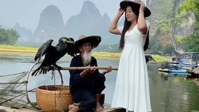 #就想在桂林看山山水水 #山青水秀好风光游山逛水看风景 #漓江渔翁 #旅行推荐官