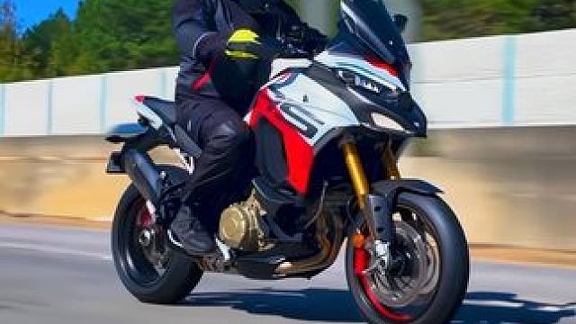 你可以永远相信Ducati的审美和马力-MTSV4 RS #摩托车#机车#杜卡迪#杜卡迪mtsv4r