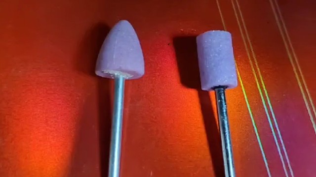 各种砂轮磨头，橡胶磨头，合金磨头，百叶轮，抛光片，砂纸砂布等，霸州市杭天模具五金门市有售，地址:长途