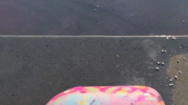 楼梯滚瓶子爆破解压时刻