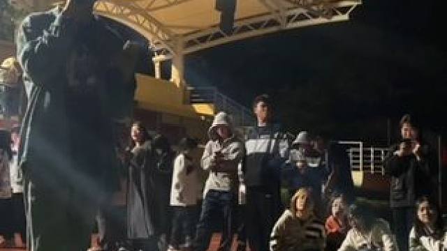 超级冷#唱歌 #大学生 #慢慢颜人中