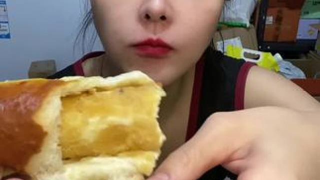 #从来没吃过这么好吃的东西 #吃面包#吃饭啦