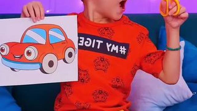 用剪刀让小车跑起来，这操作简直太厉害了！ #哈哈哈娱乐一下 #意想不到的结局 #看一遍笑一遍 #万万