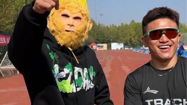 玩归玩 闹归闹 田径场上真不能拿沧州一哥开玩笑 #kzdall葡萄网球卫衣 #体育生 #田径 #田径