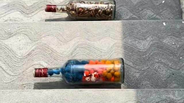 楼梯滚瓶子爆破解压时刻