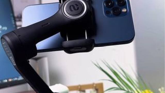 带上这个稳定器，小白也能出大片 #手机稳定器 #手机云台 #稳定器 #拍摄支架 #手机拍摄