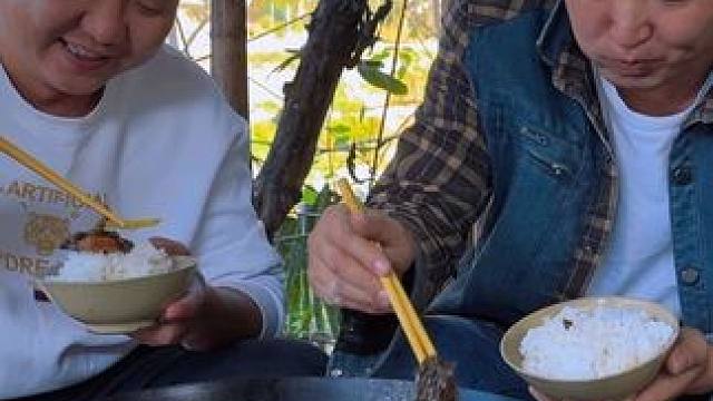 雨过之后大自然的馈赠，捡到手软，炖腊肉是一绝！ #农村美食 #新农人计划2024 