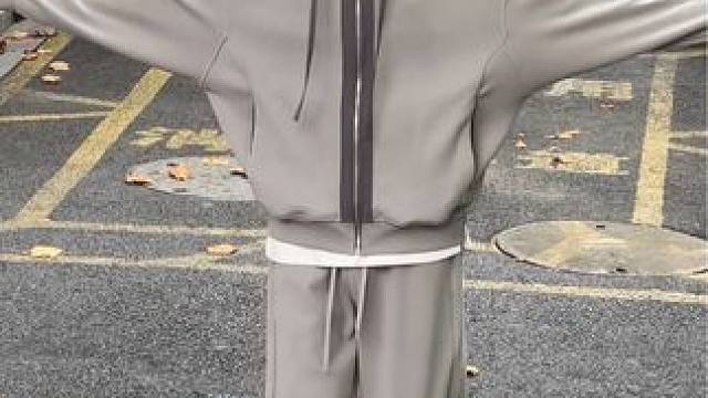 绒感套装来了，高级灰好看 #男生穿搭