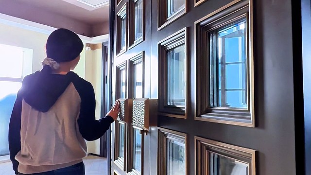 这么好看的系统玻璃门谁还没有买？