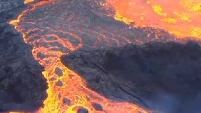 冰岛火山爆发 #国外视频分享 #火山喷发 #火山岩浆 #火山