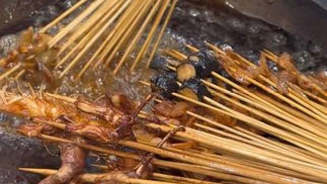 真不用非要去乐山吃油炸，成都也有资格货！ #晒美食是对平凡生活的热爱 #谁懂这一口的好吃程度 #那些