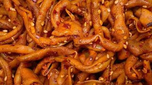 一口下去QQ弹弹的嚼劲十足，就像在吃火锅店里的刷毛肚一样，香脆耐嚼#好吃到停不下来 #妈呀太香了 #