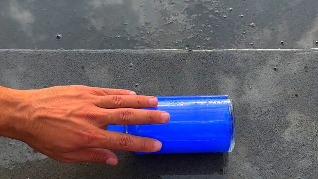 楼梯滚瓶子爆破解压时刻