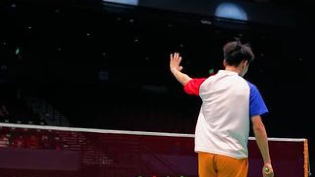 举手不是抱歉，是__________ 2024澳门林丹杯袁金林vs任程鸣
 #羽毛球 #林丹杯羽毛球