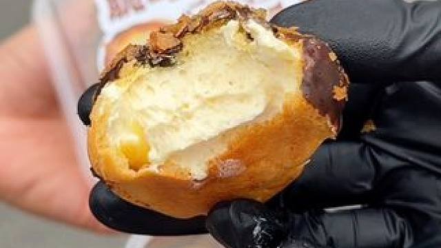 脆巧小泡芙 爱吃泡芙的宝子 冲就完了～绝对不会失望的那种！#泡芙 #巧克力控 #泡芙奶油爆浆