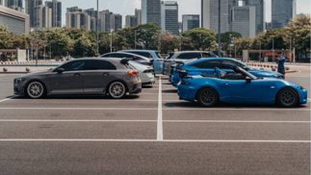 新能源和燃油车
同样都有态度
#我与汽车的日常 #汽车摄影 #改装车 #汽车文化 #撸车日常