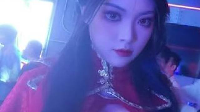 官方本想宣传一波率土，没想到率土没宣传到，把COS关妹的小姐姐宣传火了！#率土之滨 #率土星推计划 