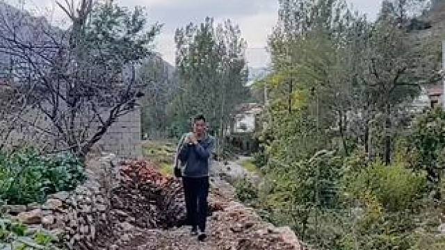 #农村生活#老家在山区#大美章丘官庄篇（1160）下白秋村。中年是一段困惑与美丽并存的时光，既有岁月