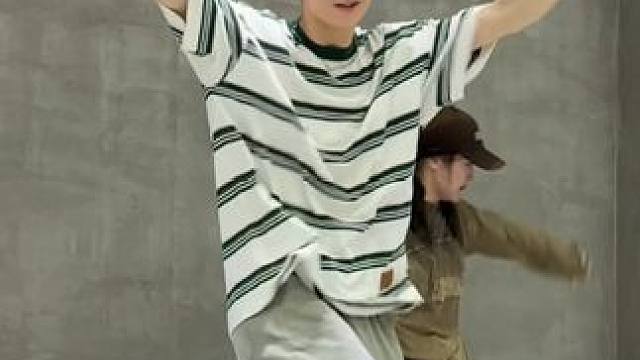 新编来啦#CC编舞 #LUV #零基础学舞蹈 #hiphop基础 #CC的周末特训班