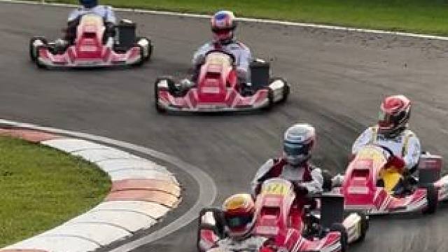 最纯粹的赛车 卡丁车 #弯道快才是真的快 #专业车手 #比赛现场 #卡丁车