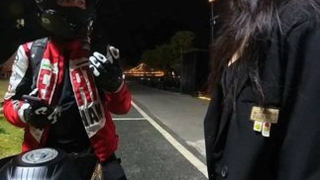 被小姐姐搭讪后 顺便送她回家#机车 #赛550s