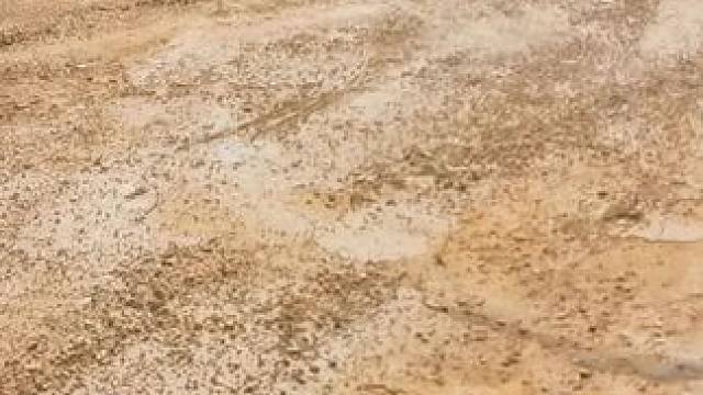 #山卡卡的农村人 #往前一步是黄昏退后一步是人生 #穷人的生活 #乡村道路 #茫茫岁月分不清何处是归